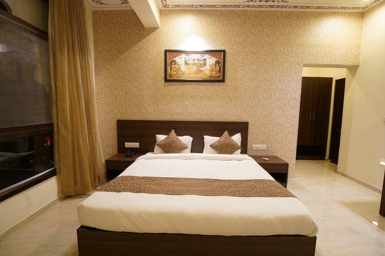 เดอะ เลควิว พาเลซ Hotel อุเดเปอร์ ภายนอก รูปภาพ