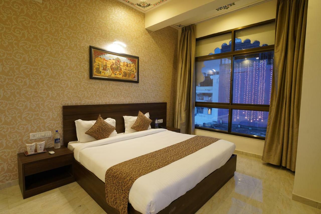 เดอะ เลควิว พาเลซ Hotel อุเดเปอร์ ภายนอก รูปภาพ